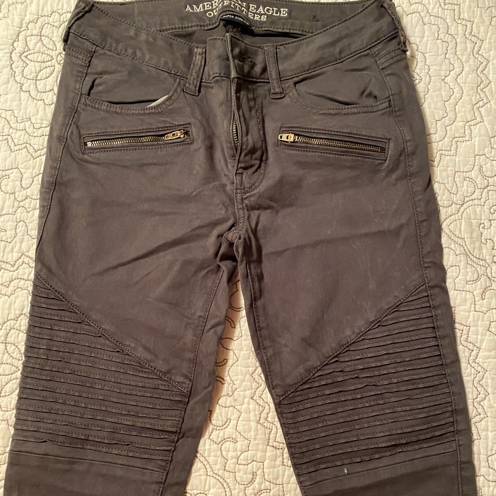 American Eagle super stretch ankle moto jegging, size 4